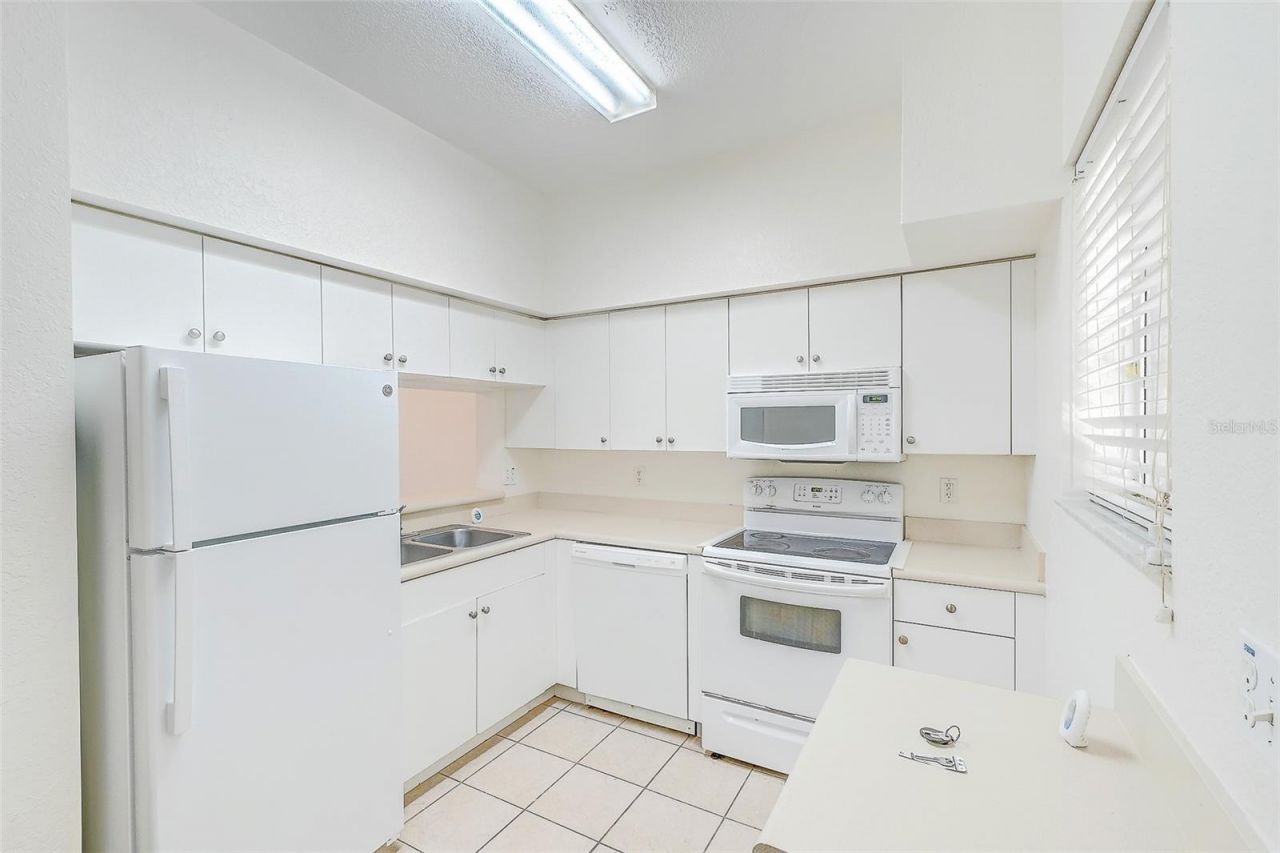 8358 Bernwood Cove Loop, Unit 708, Fort Myers, FL 33966 Photo