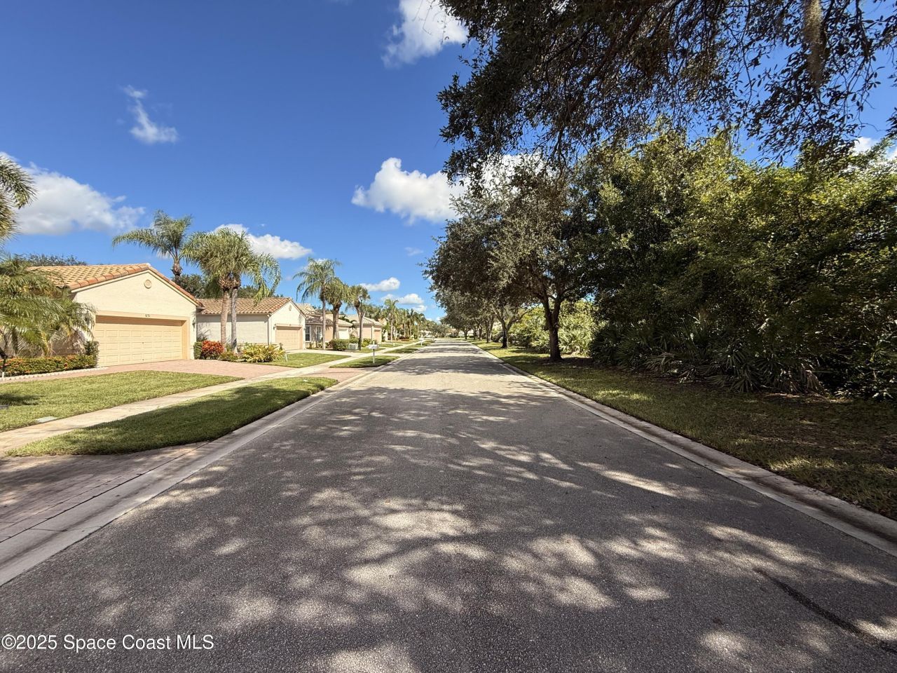 633 NW Whitfield Way, Port Saint Lucie, FL 34986 Photo