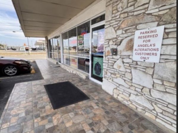 609 Pat Booker, Universal City, TX 78148