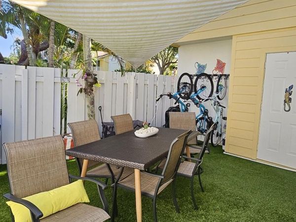 226 Seabreeze Circle, Jupiter, FL 33477