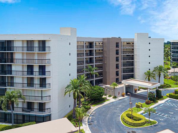 5279 Fountains Drive S, Unit 305, Lake Worth, FL 33467