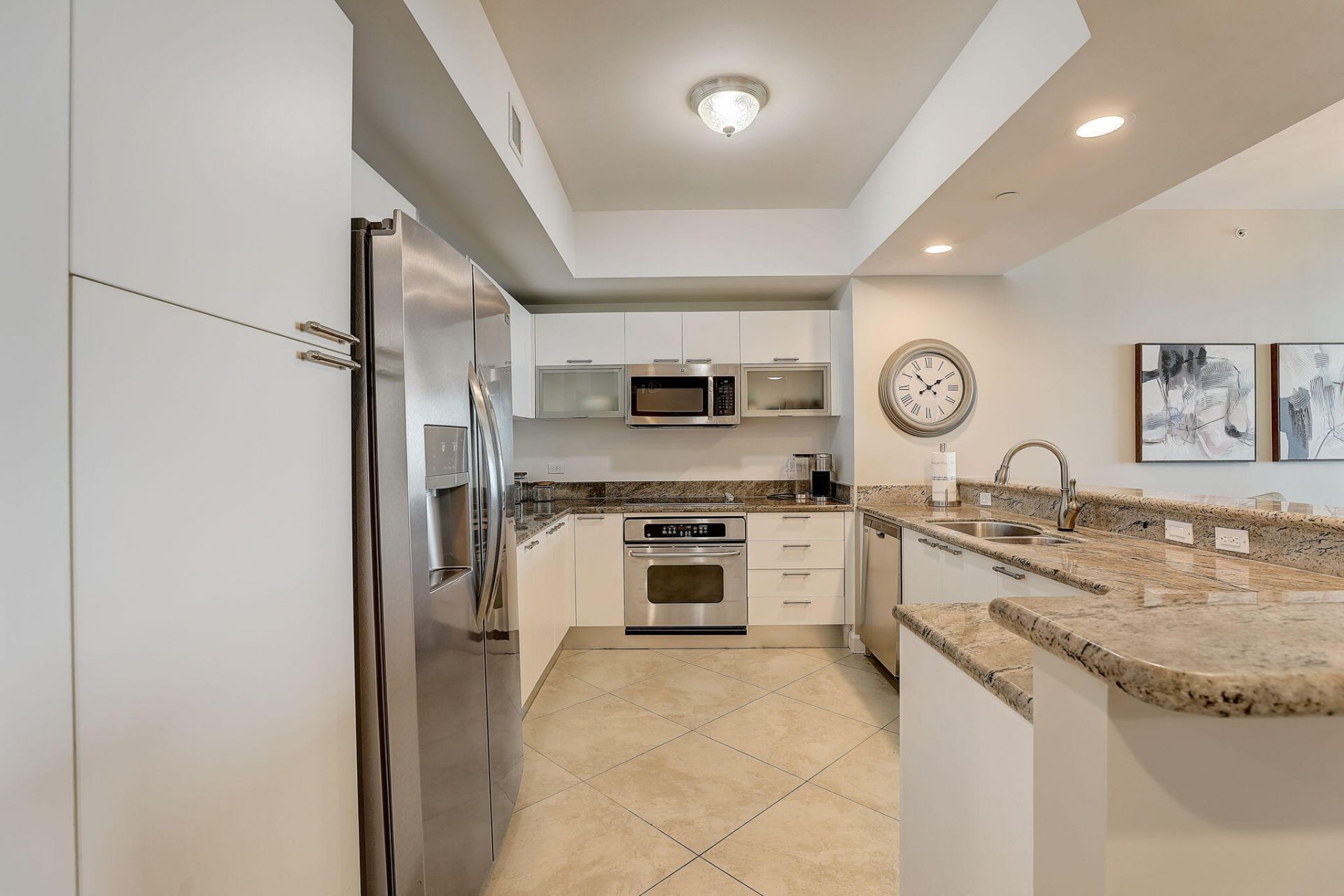 2650 Lake Shore Drive, Unit 804, Riviera Beach, FL 33404 Photo