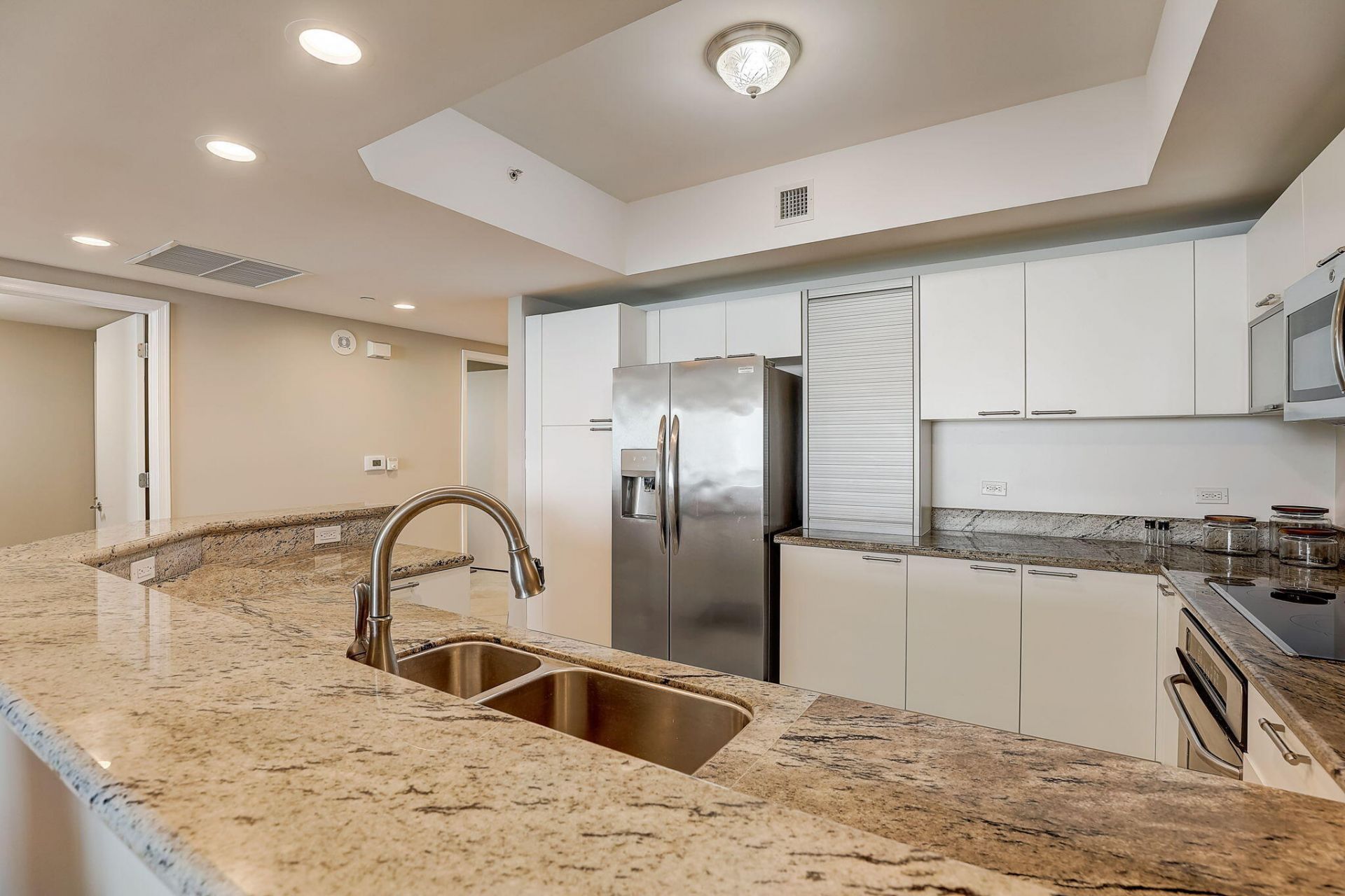 2650 Lake Shore Drive, Unit 804, Riviera Beach, FL 33404 Photo