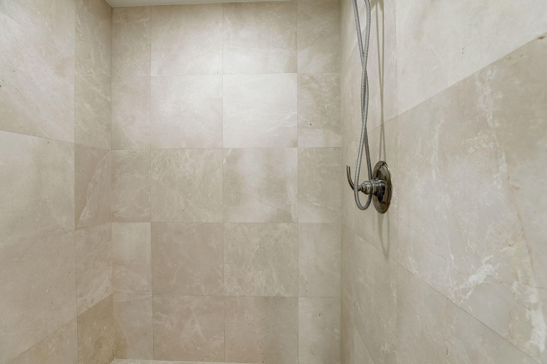 2650 Lake Shore Drive, Unit 804, Riviera Beach, FL 33404 Photo