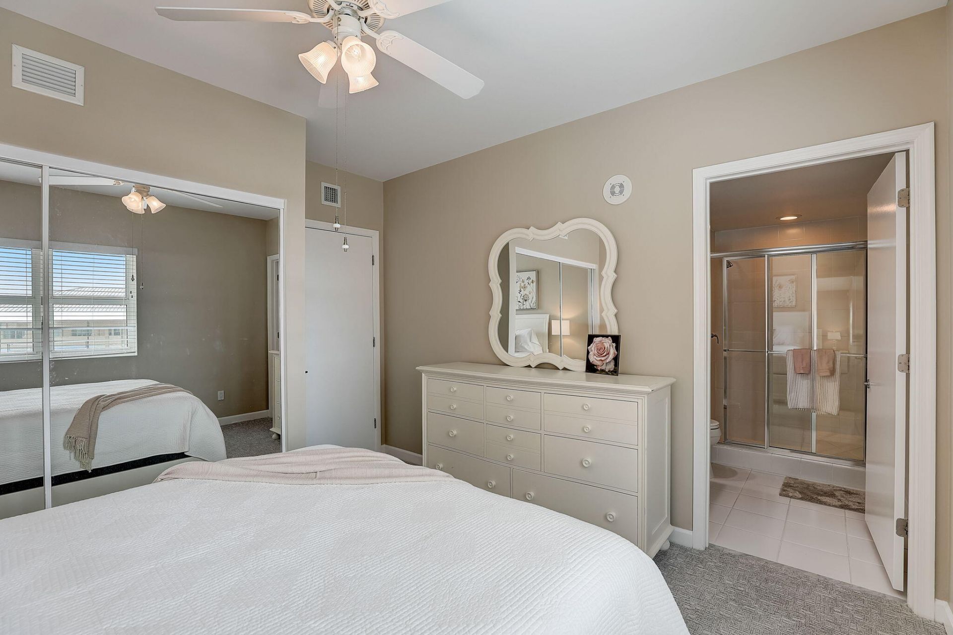 2650 Lake Shore Drive, Unit 804, Riviera Beach, FL 33404 Photo