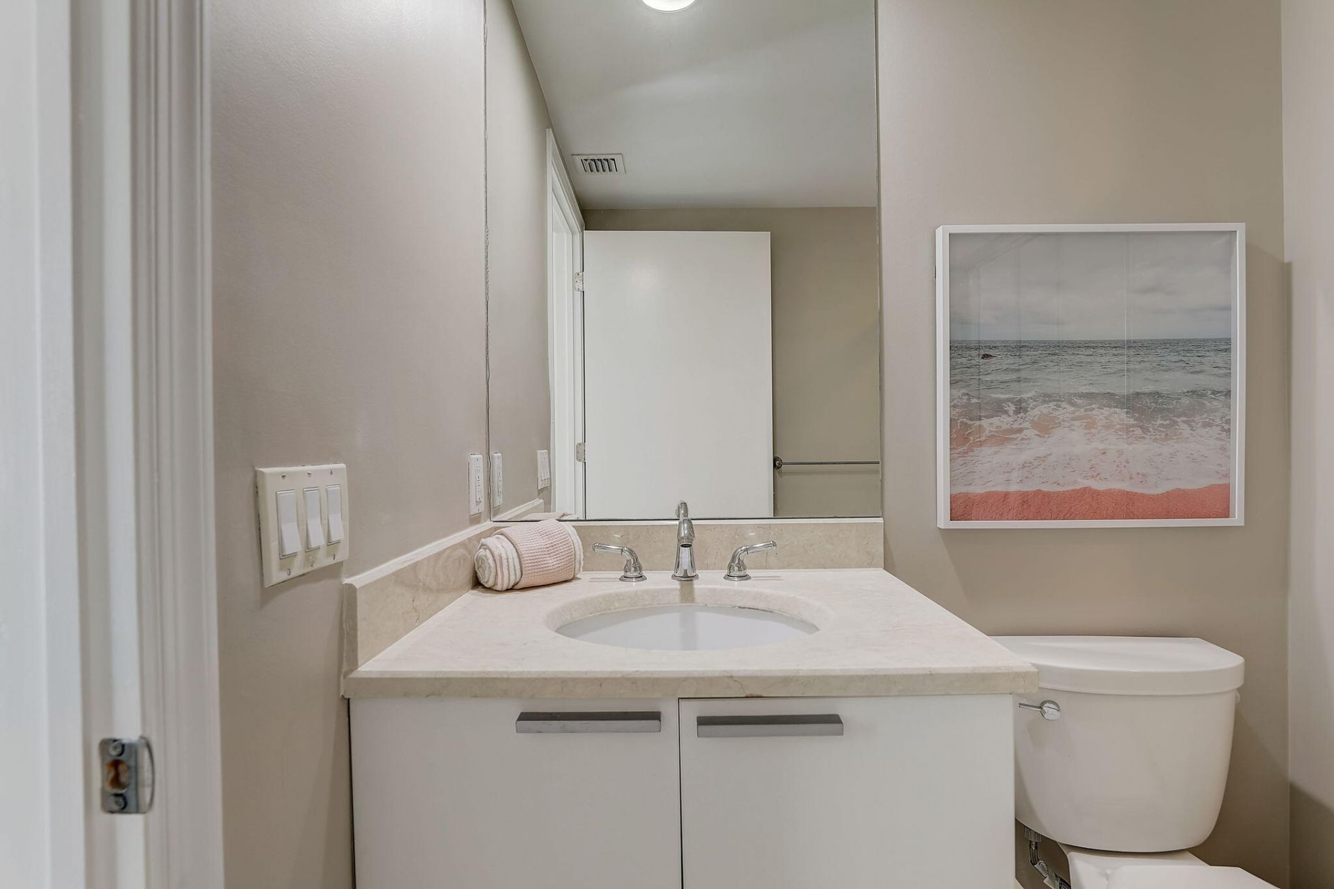 2650 Lake Shore Drive, Unit 804, Riviera Beach, FL 33404 Photo