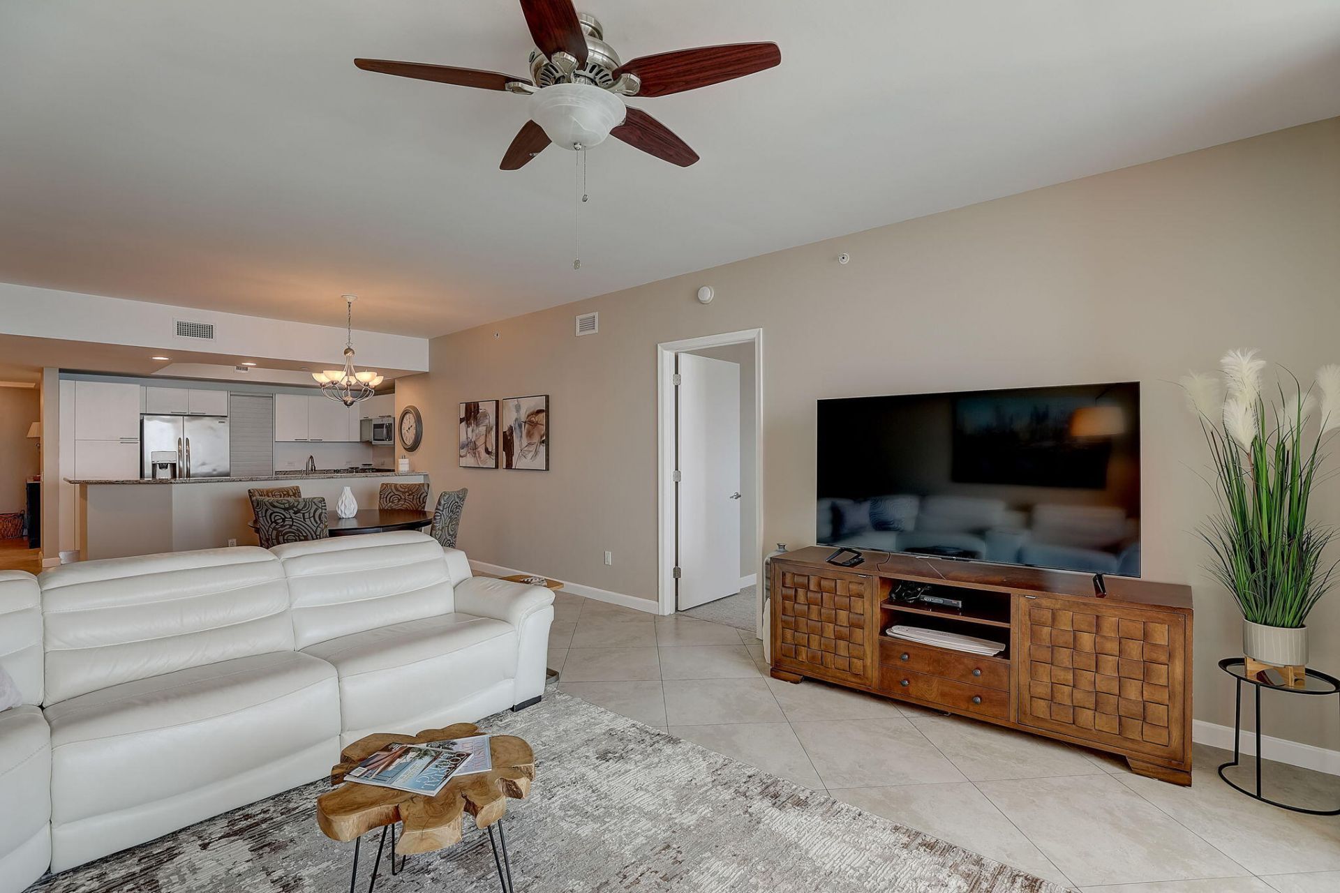 2650 Lake Shore Drive, Unit 804, Riviera Beach, FL 33404 Photo