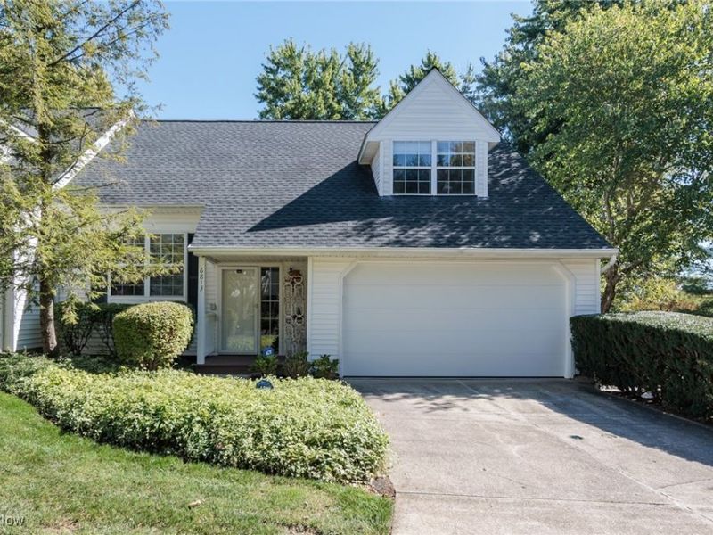 6813 Chaffee Court, Unit 23, Brecksville, OH 44141 Photo 1