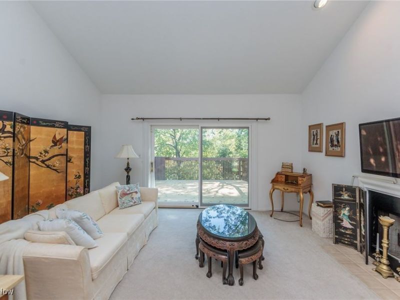 6813 Chaffee Court, Unit 23, Brecksville, OH 44141 Photo 2