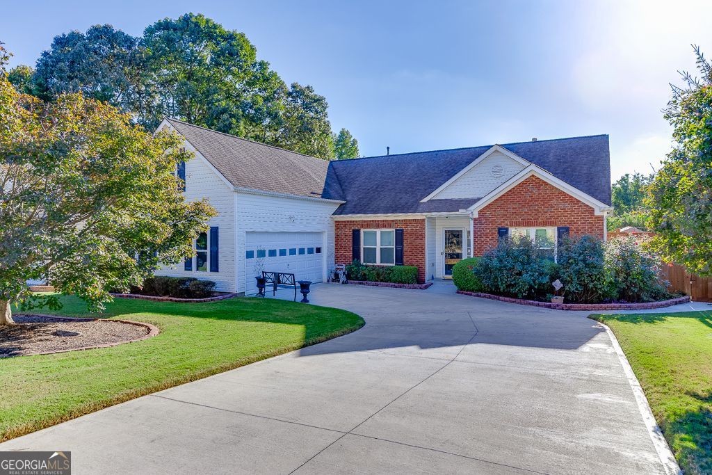 5840 Stephens Mill Drive, Sugar Hill, GA 30518 Main Photo