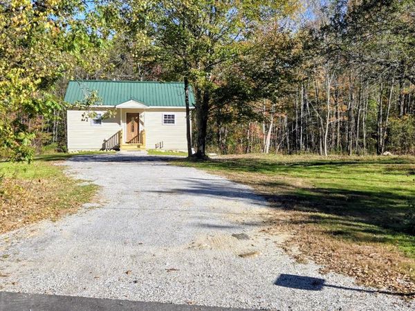 31 Sodom Road, Hebron, ME 04238