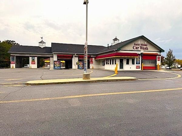 14 Hamilton Court, Topsham, ME 04086