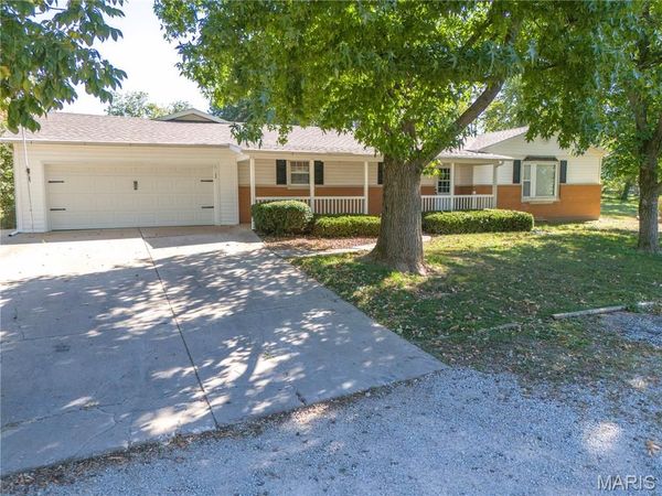 826 S Elm Street, Vandalia, IL 62471