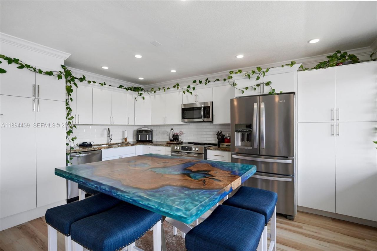 1201 S Riverside Dr, Unit 301, Pompano Beach, FL 33062 Photo