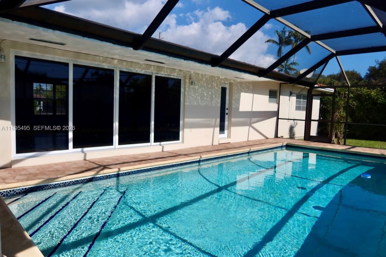 6420 Miller Dr, South Miami, FL 33155 Photo