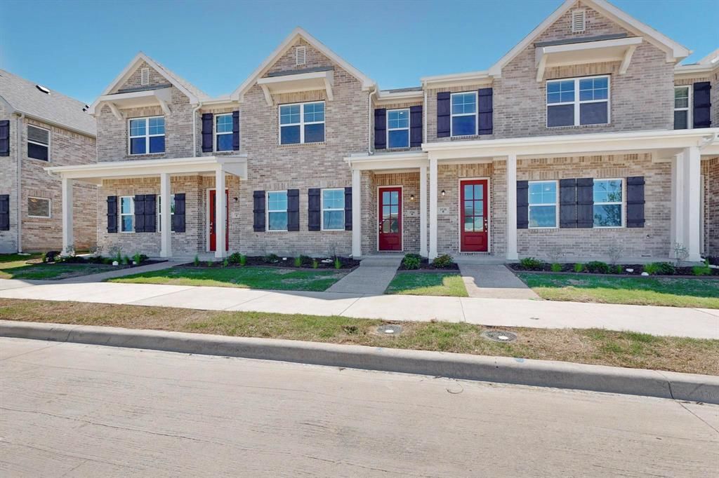 1832 Summer Aura, Mesquite, TX 75181 Main Photo