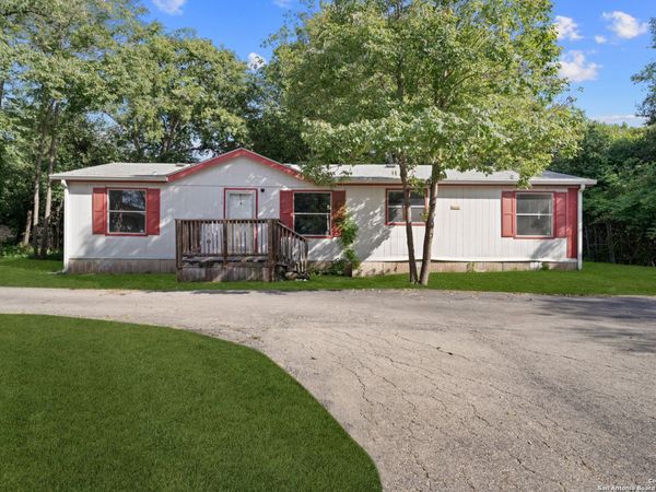 106 Haeckerville Rd, Cibolo, TX 78108