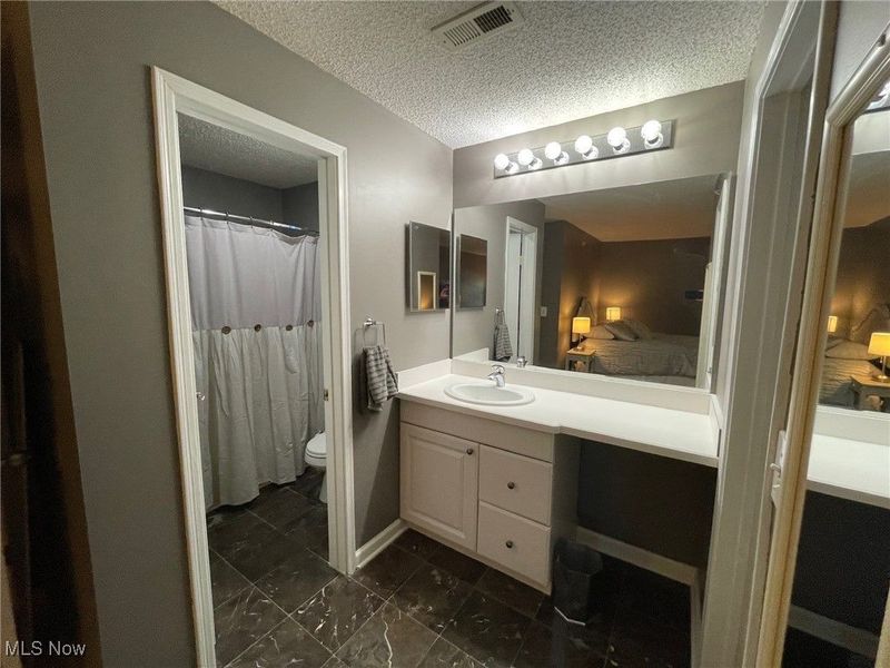 200 Fox Hollow Drive, Unit 104, Mayfield Heights, OH 44124 Photo 14