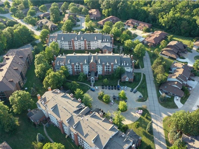 200 Fox Hollow Drive, Unit 104, Mayfield Heights, OH 44124 Photo 25