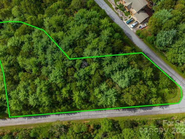 913 Bear Cliff Drive, Nebo, NC 28761