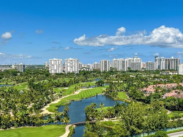 3300 NE 192nd St, Unit PH10, Aventura, FL 33180