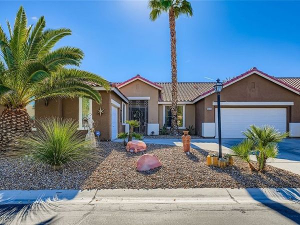 8225 Long Buffalo Avenue, Las Vegas, NV 89131
