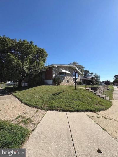 801 Charette Road, Philadelphia, PA 19115 Main Photo