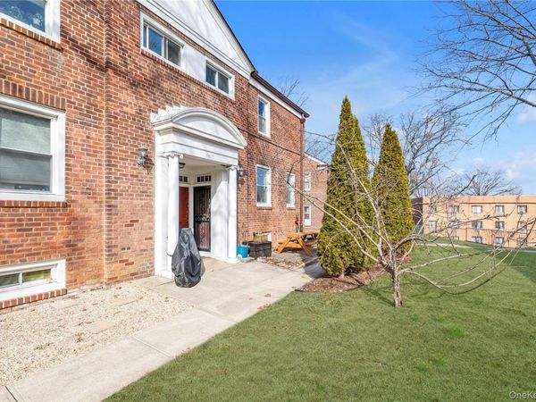 150-77 Village Road, Unit 59D, Jamaica Hills, NY 11432