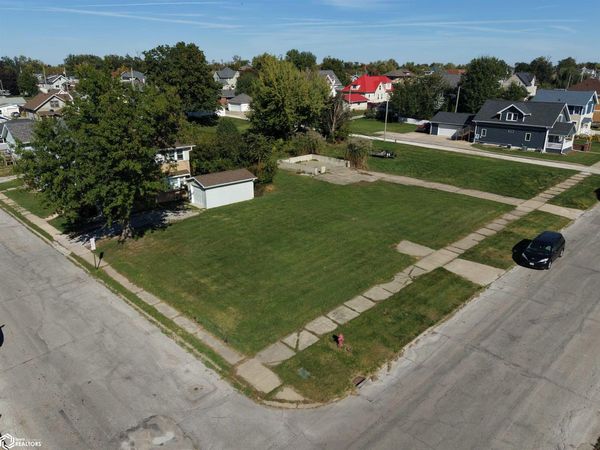 709 W State Street, Marshalltown, IA 50158