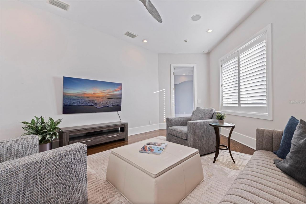 6152 52nd Street S, Saint Petersburg, FL 33715 Photo