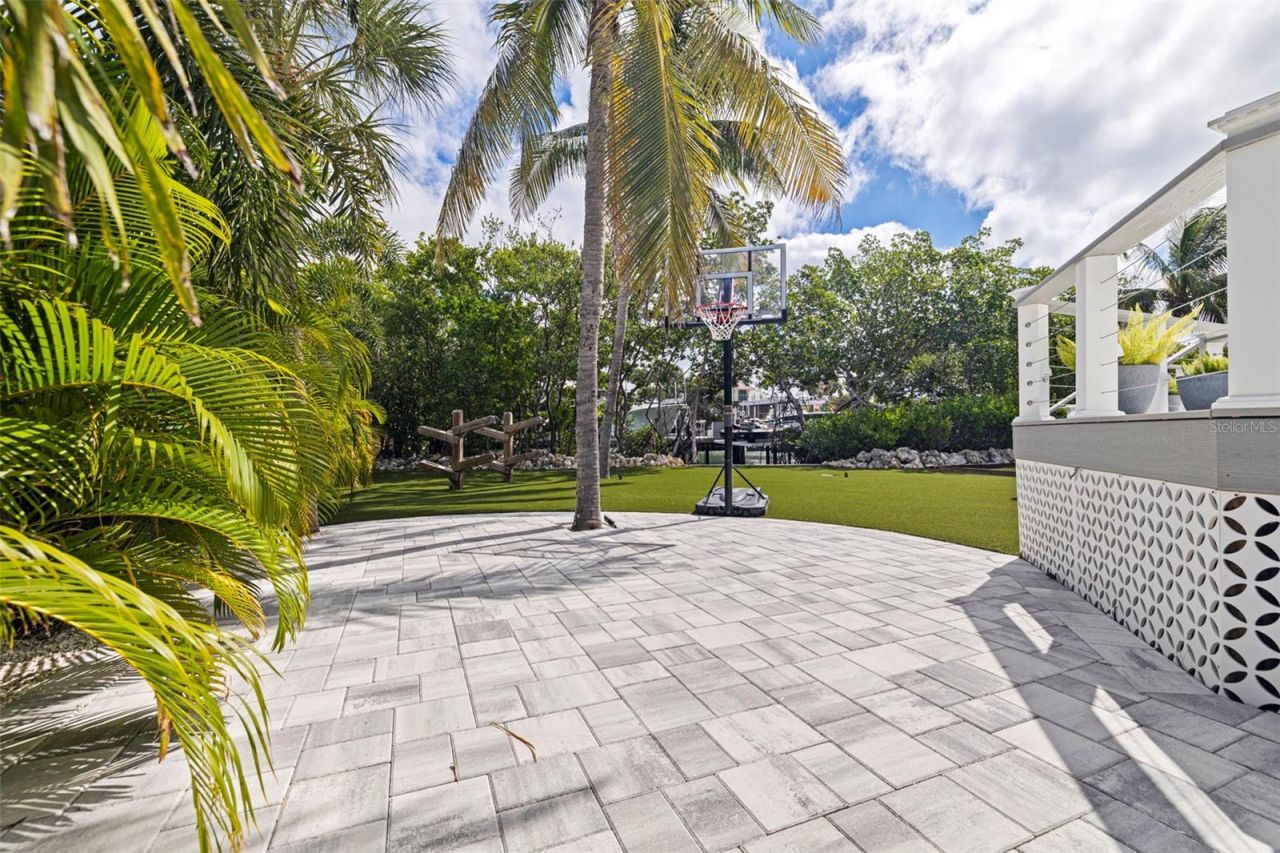 6152 52nd Street S, Saint Petersburg, FL 33715 Photo