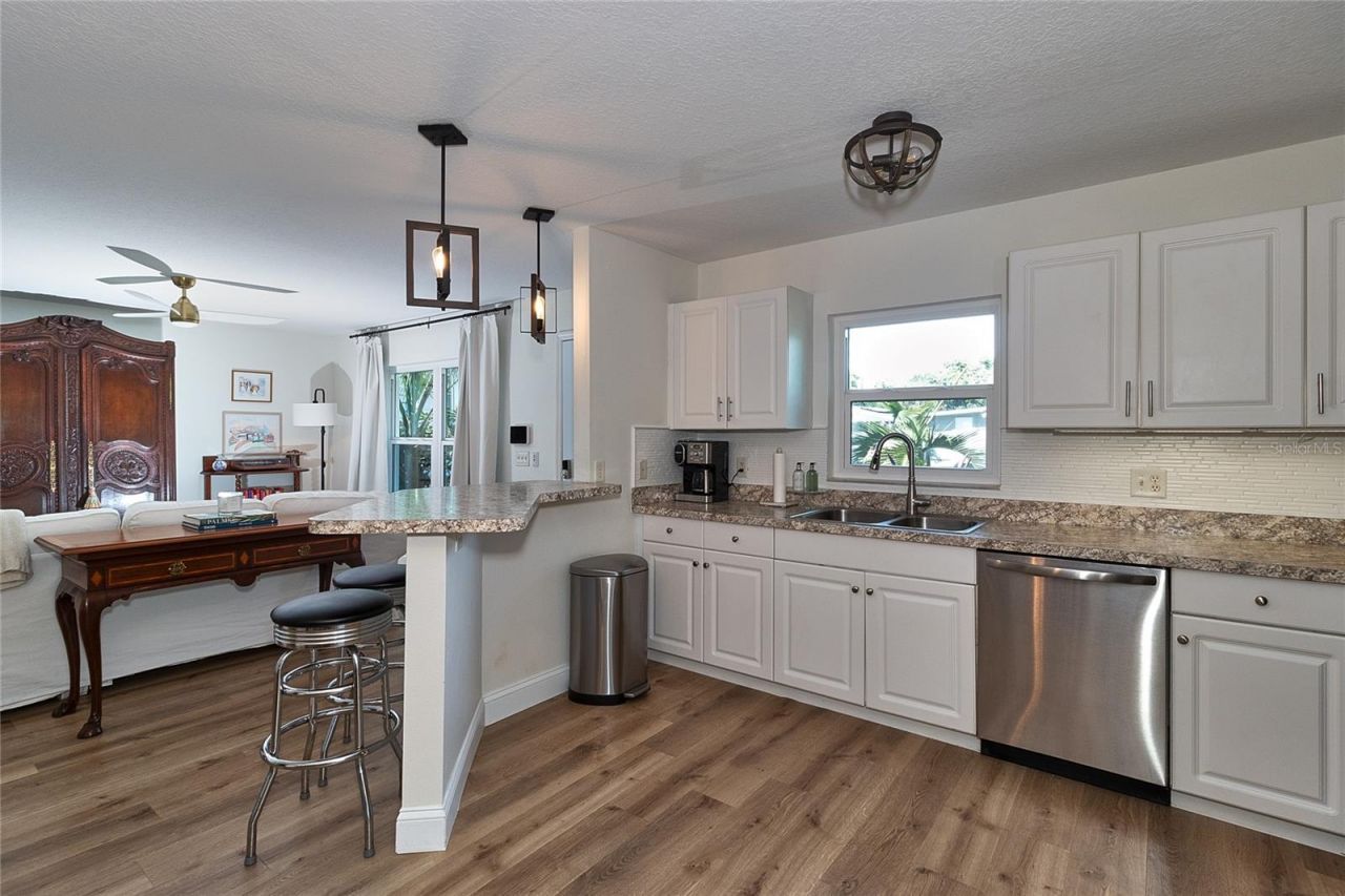 4900 Rosedale Place N, Saint Petersburg, FL 33714 Photo