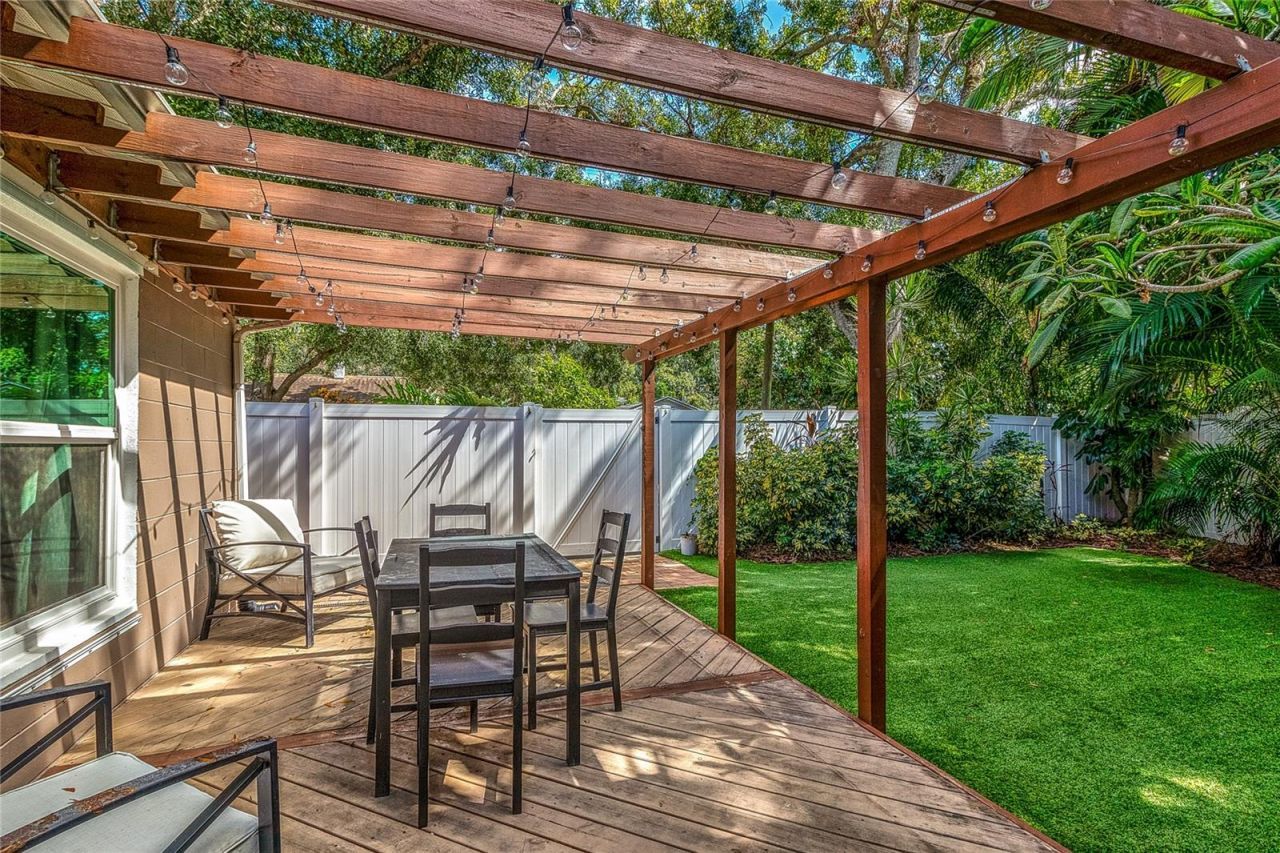 4900 Rosedale Place N, Saint Petersburg, FL 33714 Photo