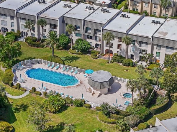 705 CORDOVA GREEN, SEMINOLE, FL 33777