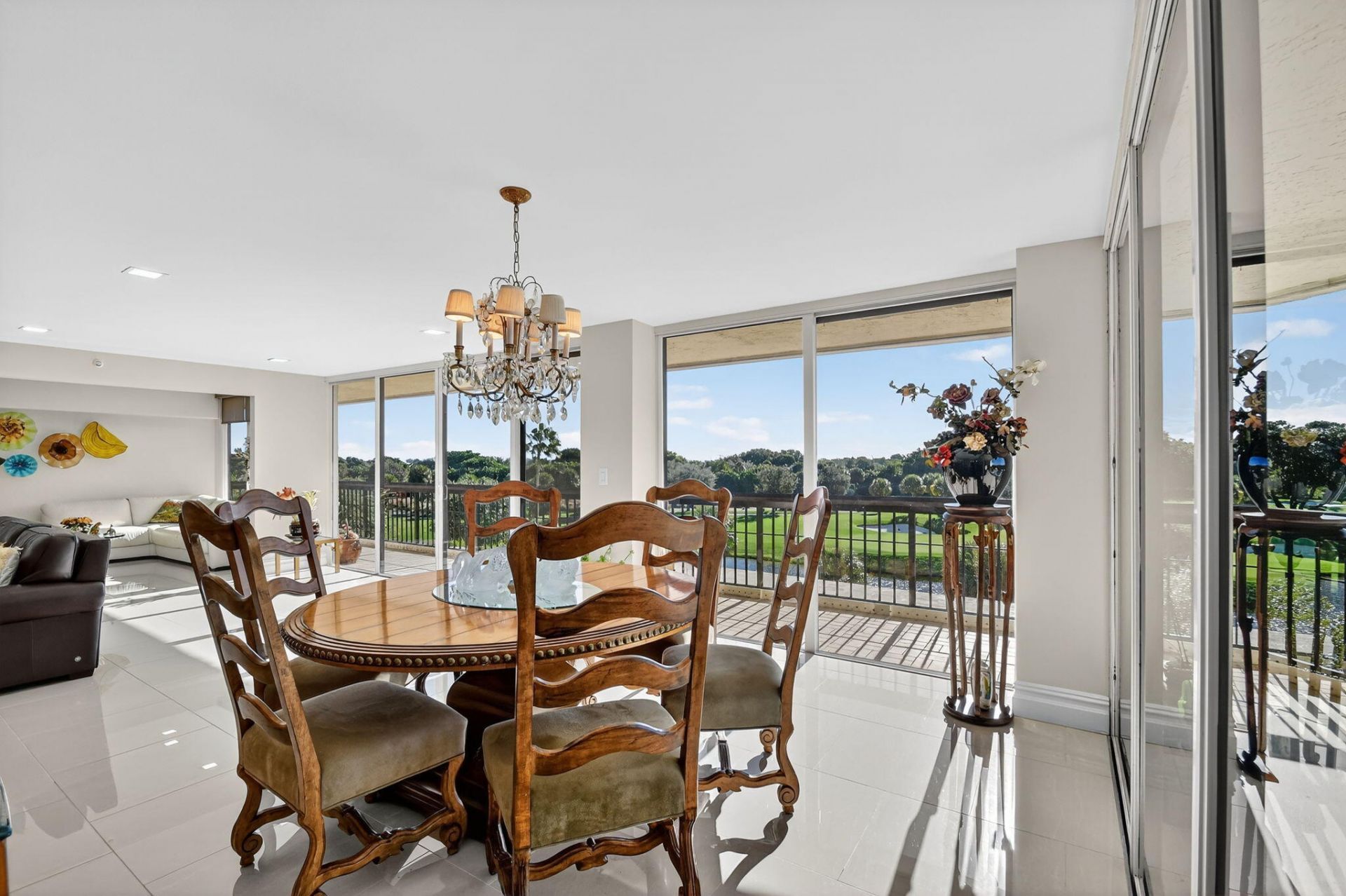 1900 Consulate Place, Unit 203, West Palm Beach, FL 33401 Photo