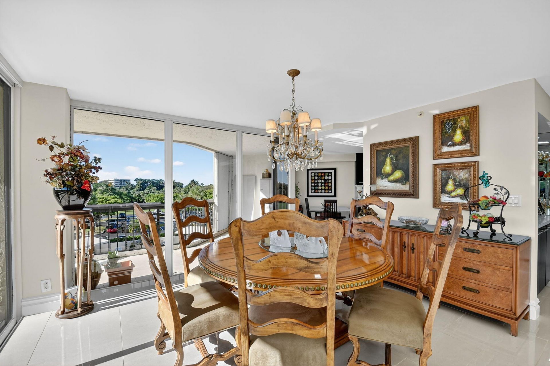 1900 Consulate Place, Unit 203, West Palm Beach, FL 33401 Photo