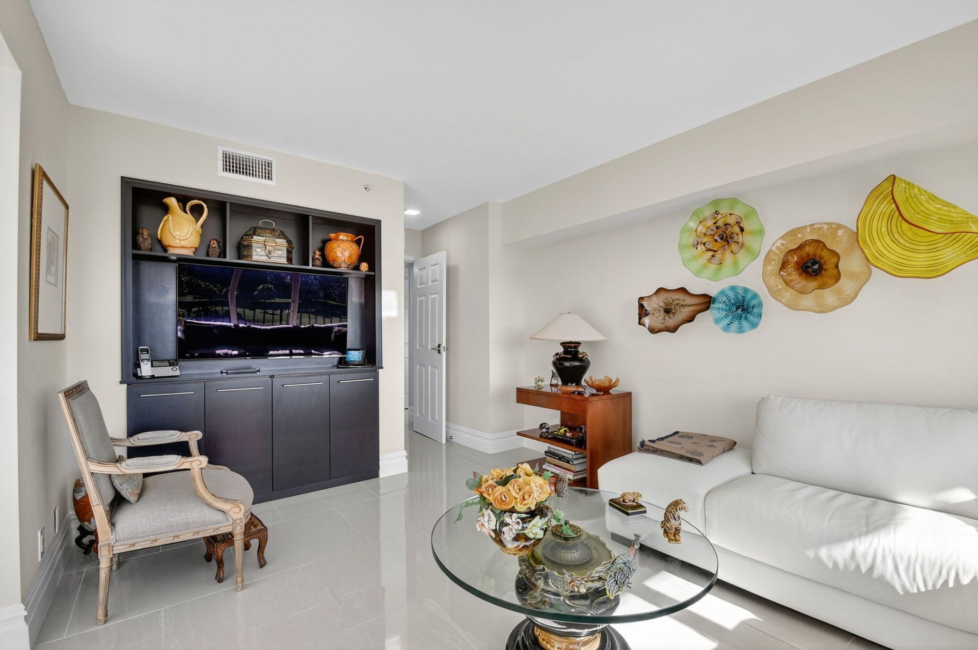 1900 Consulate Place, Unit 203, West Palm Beach, FL 33401 Photo