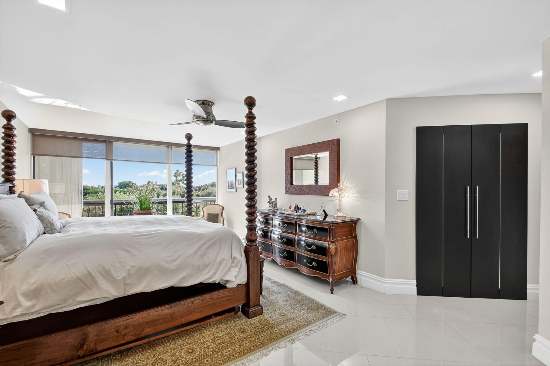 1900 Consulate Place, Unit 203, West Palm Beach, FL 33401 Photo