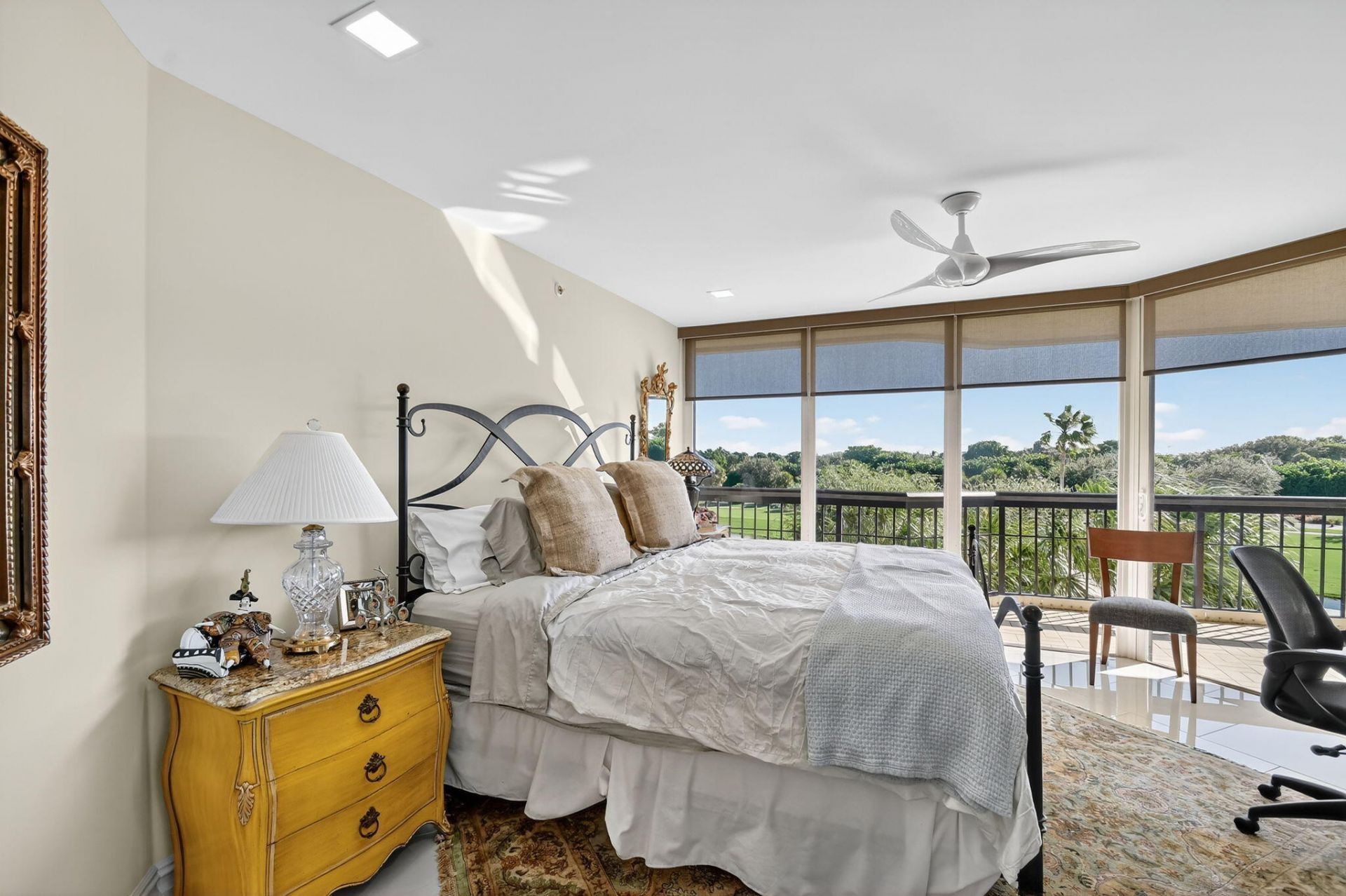 1900 Consulate Place, Unit 203, West Palm Beach, FL 33401 Photo