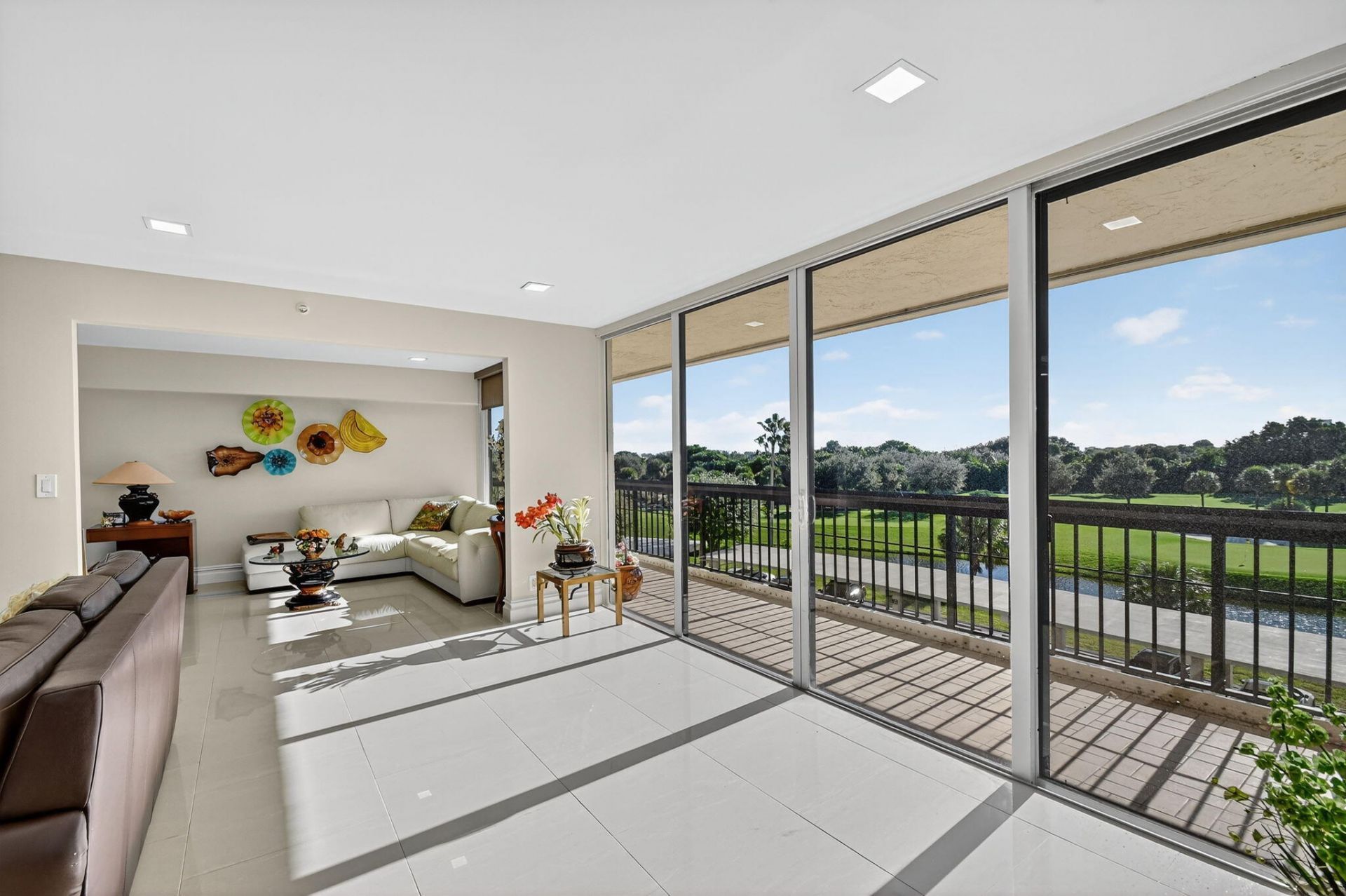 1900 Consulate Place, Unit 203, West Palm Beach, FL 33401 Photo