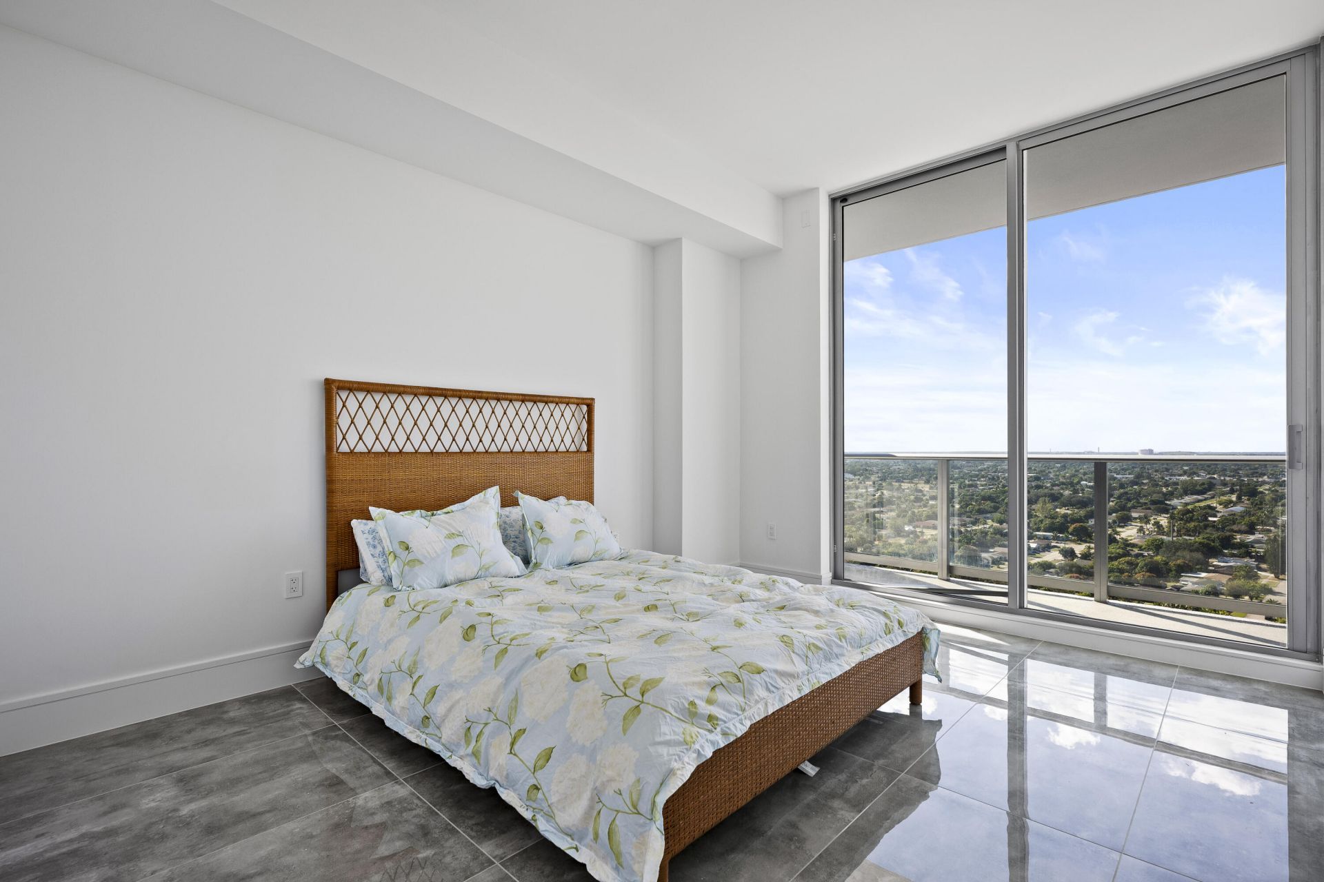 220 Lake Shore Drive, Unit 2106, Lake Park, FL 33403 Photo