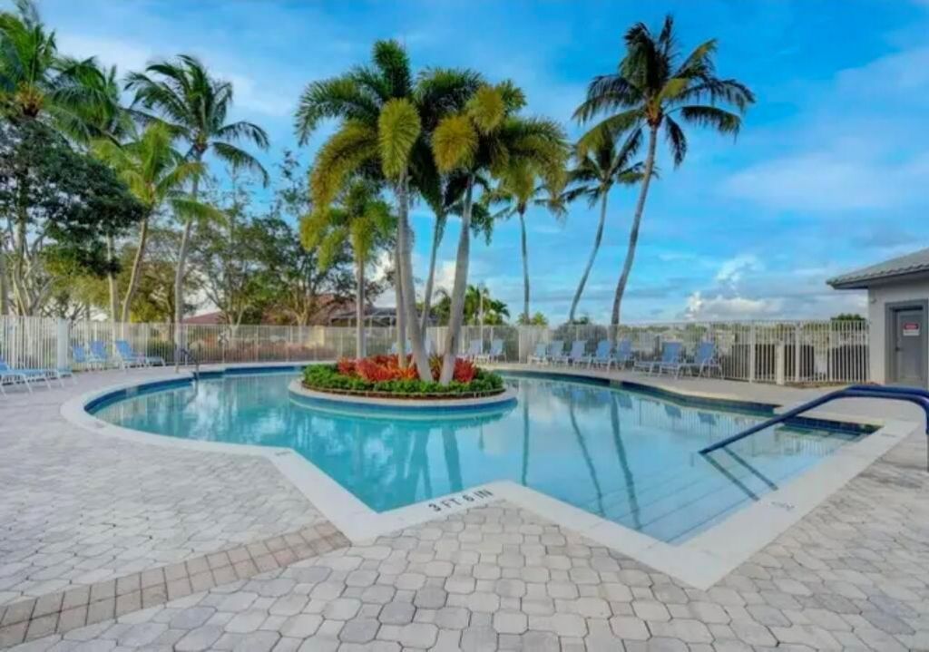 9770 Bowline Drive, Unit 102, West Palm Beach, FL 33411 Photo