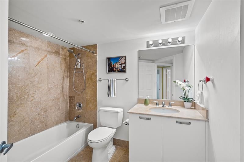 2011 N Ocean Boulevard, Unit 1601N, Fort Lauderdale, FL 33305 Photo