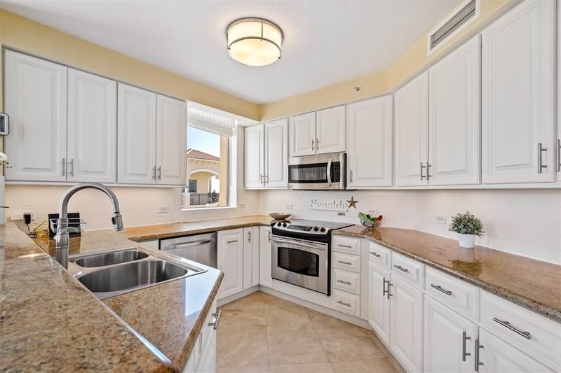 2011 N Ocean Boulevard, Unit 1601N, Fort Lauderdale, FL 33305 Photo