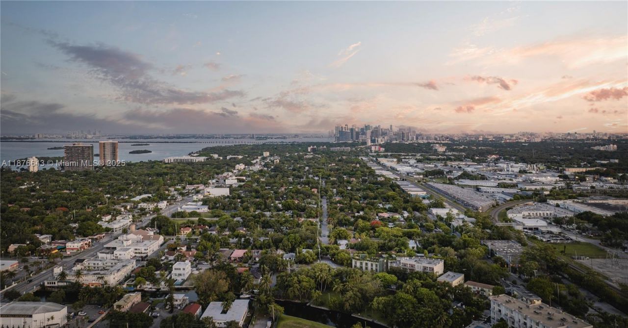 7700 NE 5th Ave, Unit D, Miami, FL 33138 Photo