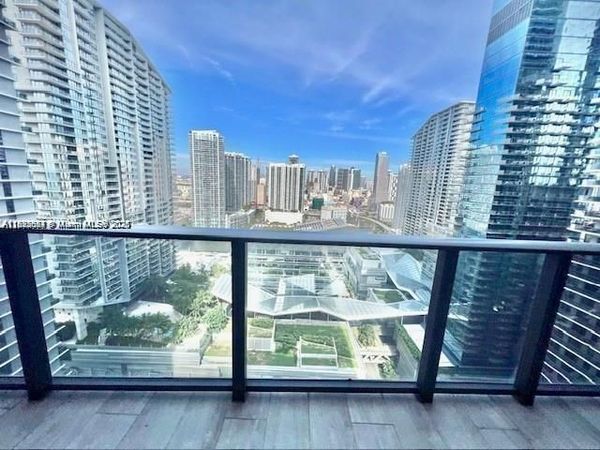 45 SW 9th St, Unit 3009, Miami, FL 33130
