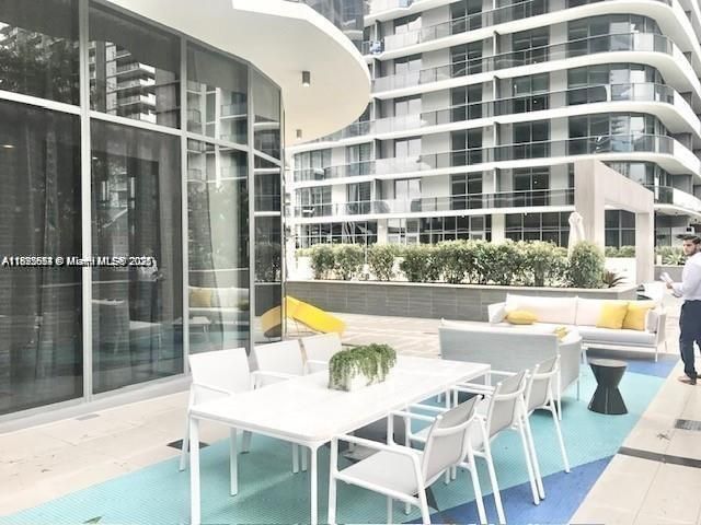 45 SW 9th St, Unit 3009, Miami, FL 33130 Photo