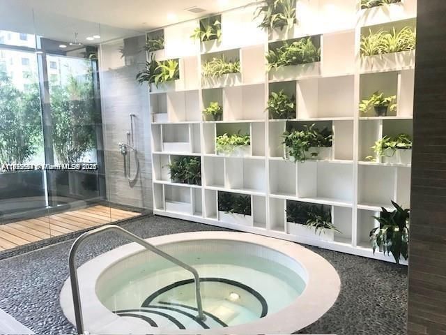 45 SW 9th St, Unit 3009, Miami, FL 33130 Photo