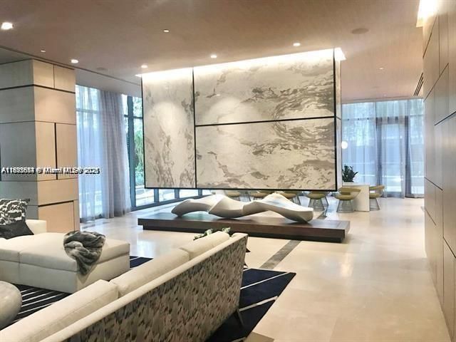 45 SW 9th St, Unit 3009, Miami, FL 33130 Photo