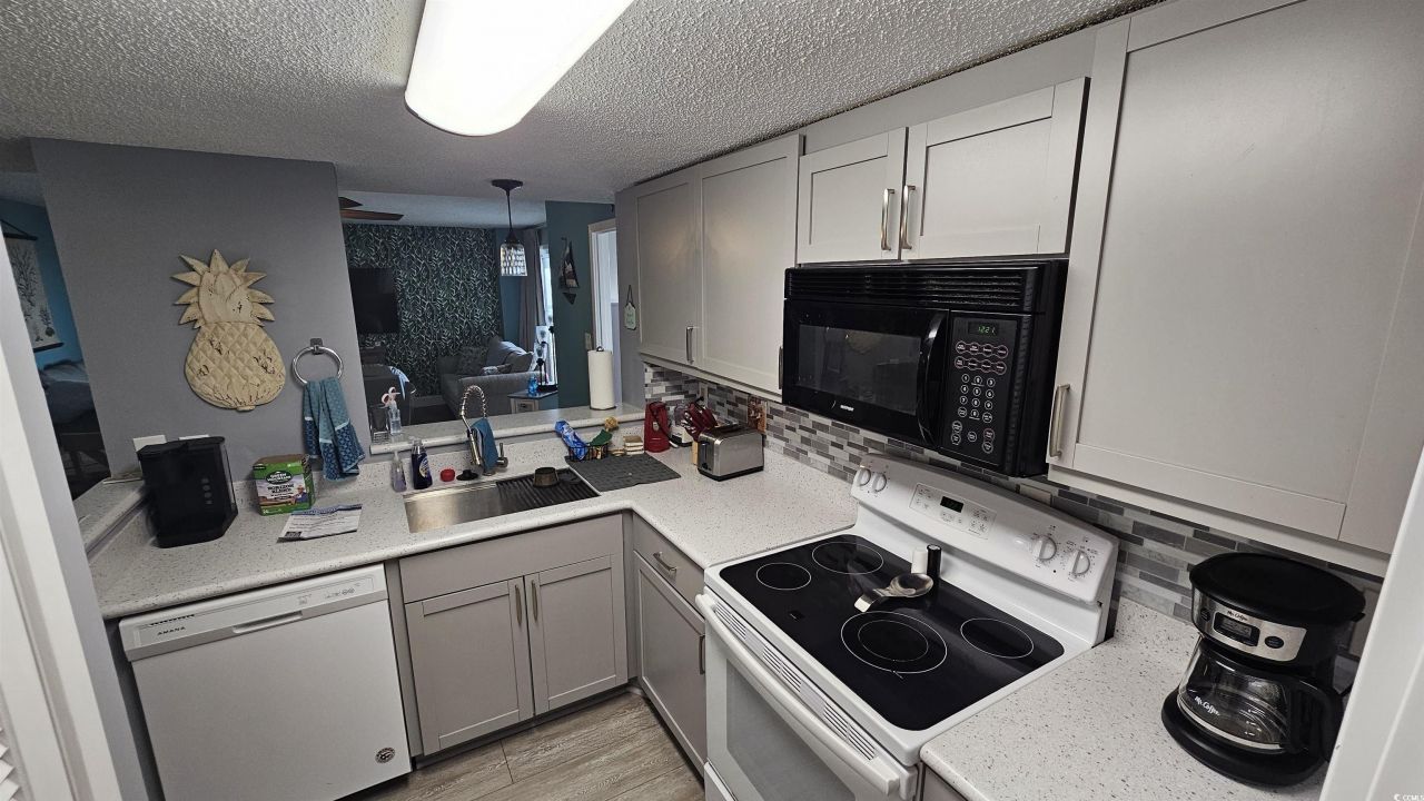 5800 N Ocean Blvd. Photo 20